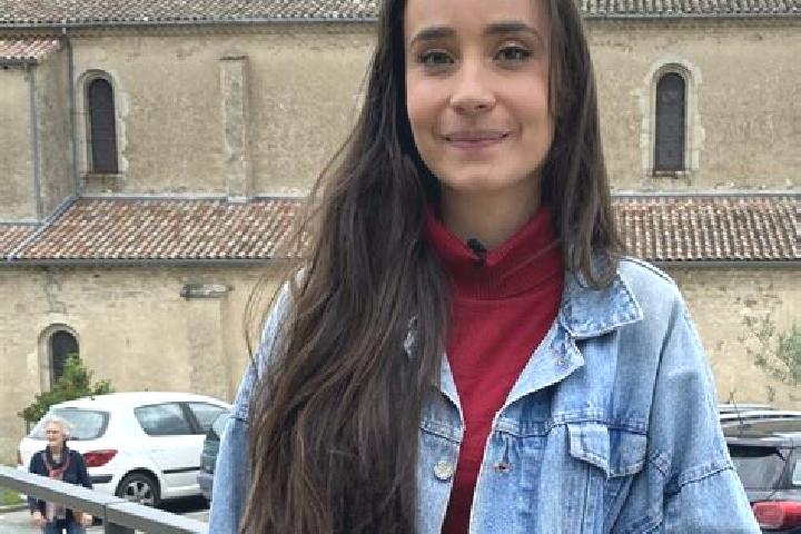 Escorts Les Assions, France — Local Companions