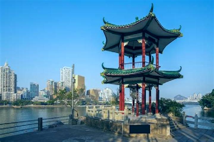 Escorts Liangting, China — Local Companions