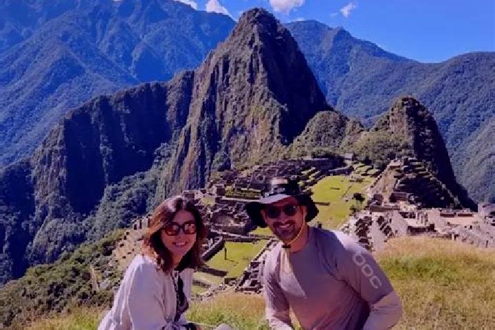 Escorts Limoncarro, Peru — Local Companions