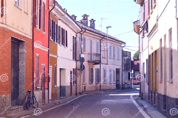 Escorts Linarolo, Italy — Local Companions