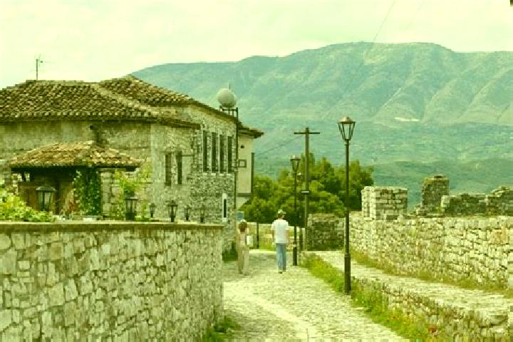 Escorts Liqenas, Albania — Local Companions