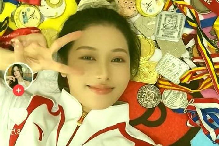 Escorts Liufang, China — Local Companions
