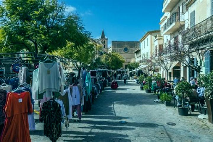 Escorts Llucmajor, Spain — Local Companions