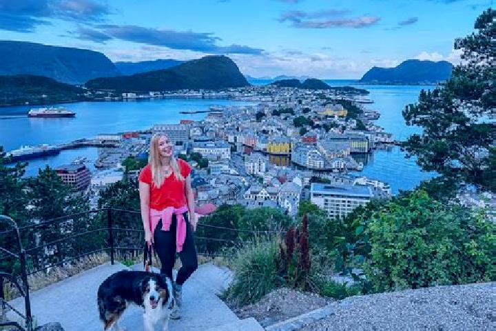 Escorts Loken, Norway — Local Companions