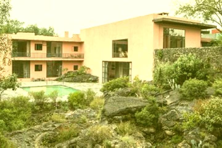 Escorts Lomas del Pedregal, Mexico — Local Companions