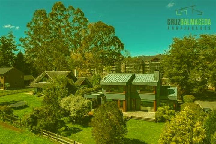 Escorts Los Laureles, Chile — Local Companions