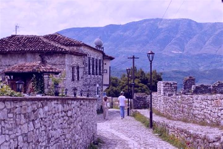 Escorts Lumas, Albania — Local Companions
