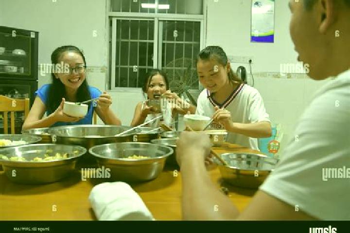 Escorts Luoting, China — Local Companions