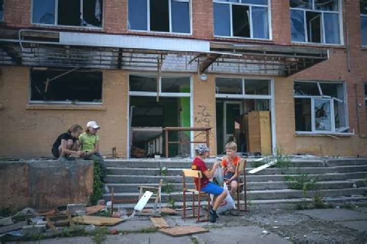 Escorts Lymanske, Ukraine — Local Companions