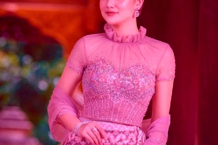 Escorts Ma Au, Myanmar — Local Companions