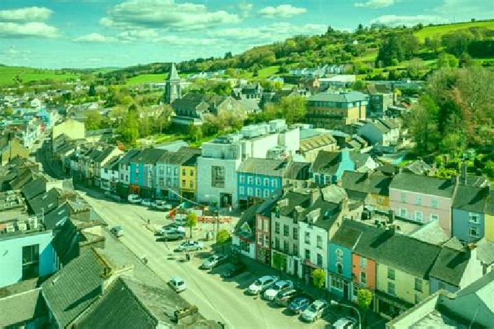 Escorts Macroom, Ireland — Local Companions