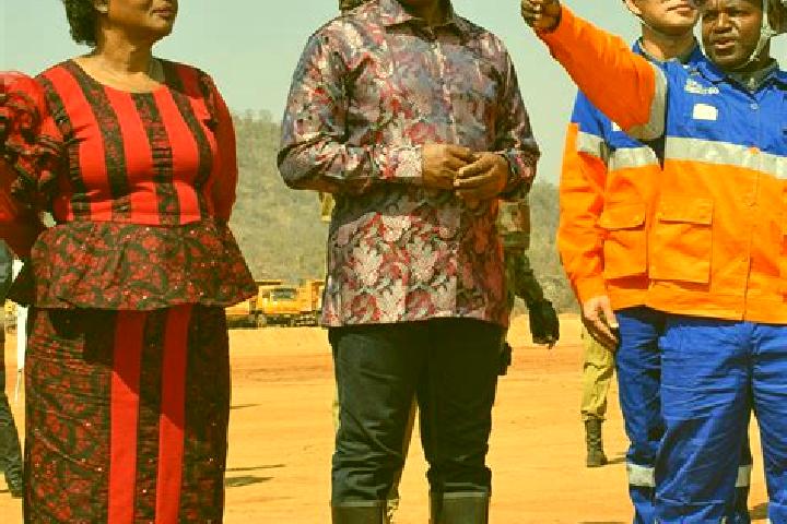 Escorts Makata, Malawi — Local Companions