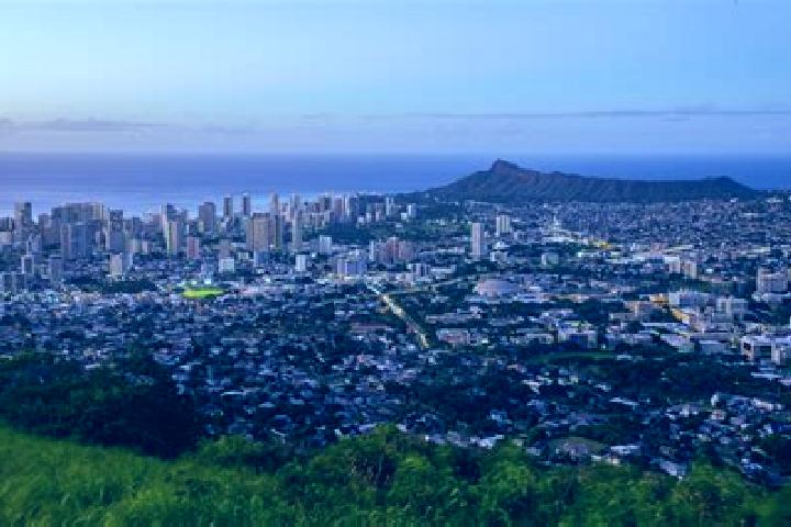 Escorts Makiki / Lower Punchbowl / Tantalus, United States — Local Companions
