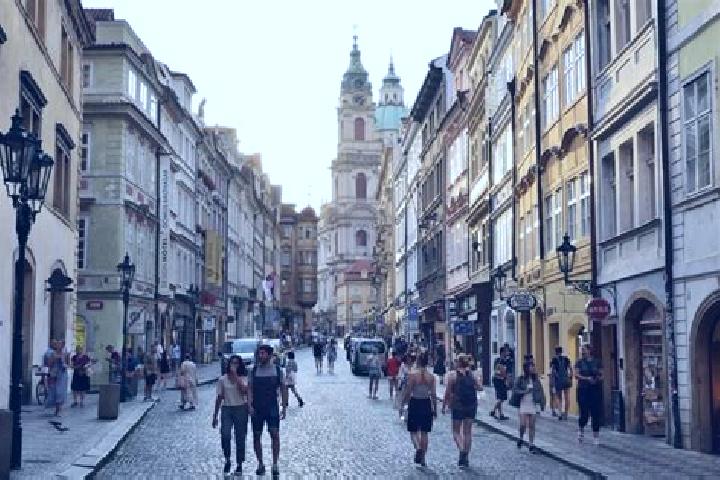Escorts Mala Strana, Czech Republic — Local Companions