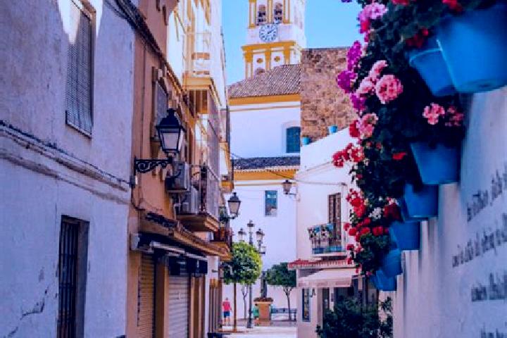 Escorts Mallen, Spain — Local Companions