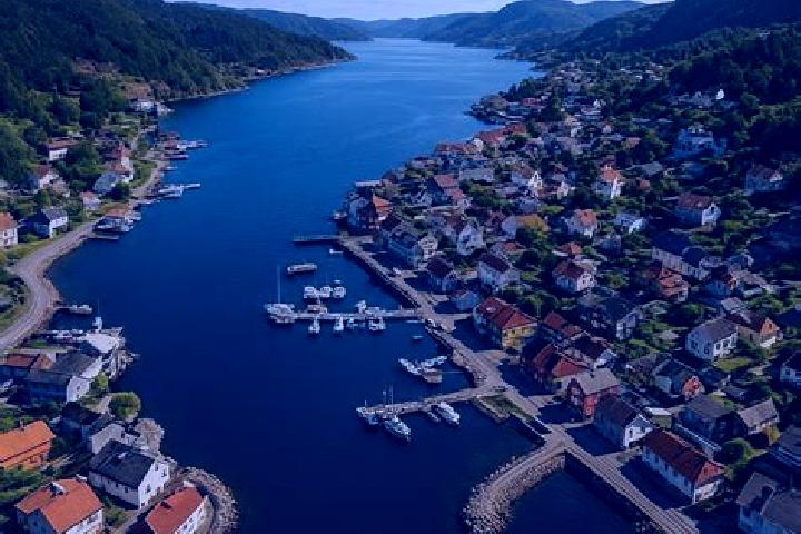 Escorts Maloy, Norway — Local Companions