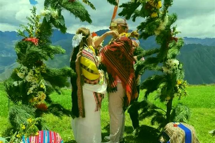 Escorts Manchaybamba, Peru — Local Companions