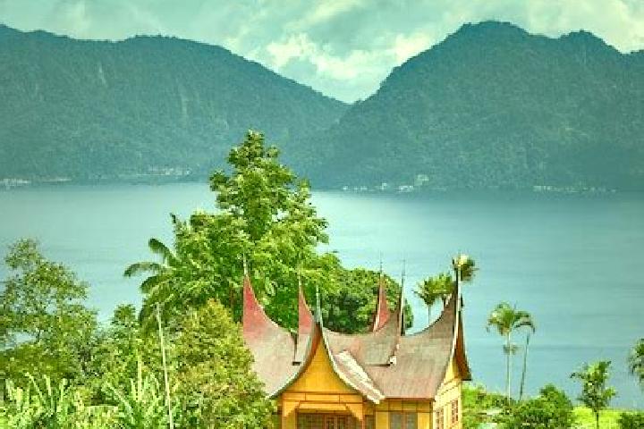 Escorts Maninjau, Indonesia — Local Companions