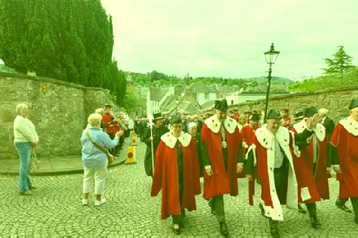 Escorts Marches, France — Local Companions
