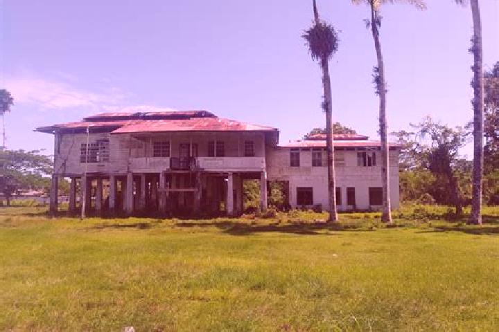 Escorts Marienburg, Suriname — Local Companions