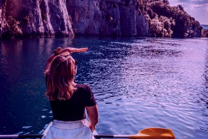 Escorts Marseille 10, France — Local Companions