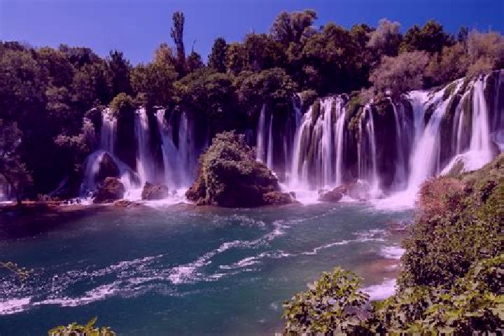 Escorts Maslovare, Bosnia and Herzegovina — Local Companions