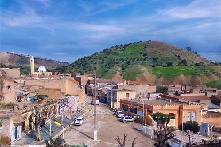 Escorts Mazouna, Algeria — Local Companions