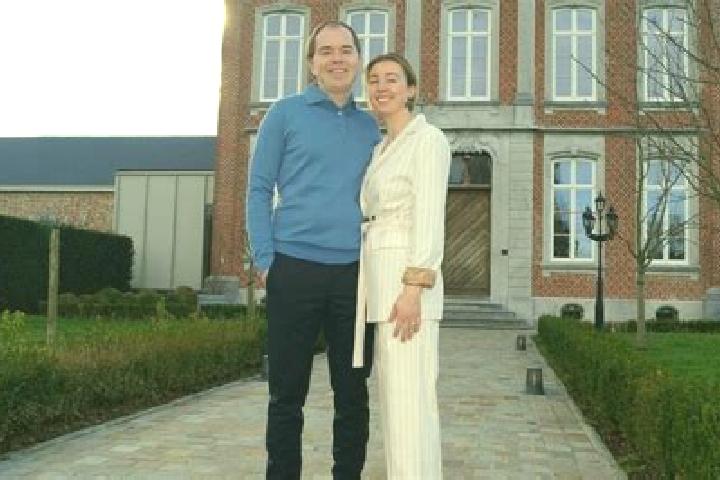 Escorts Mechelen-Bovelingen, Belgium — Local Companions