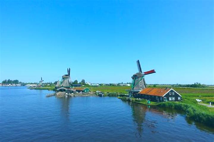 Escorts Medemblik, Netherlands — Local Companions