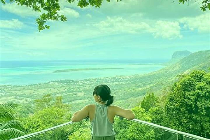Escorts Melrose, Mauritius — Local Companions