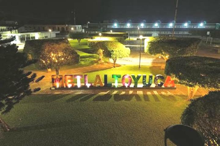 Escorts Metlaltoyuca, Mexico — Local Companions