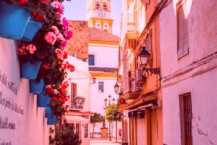 Escorts Mieza, Spain — Local Companions