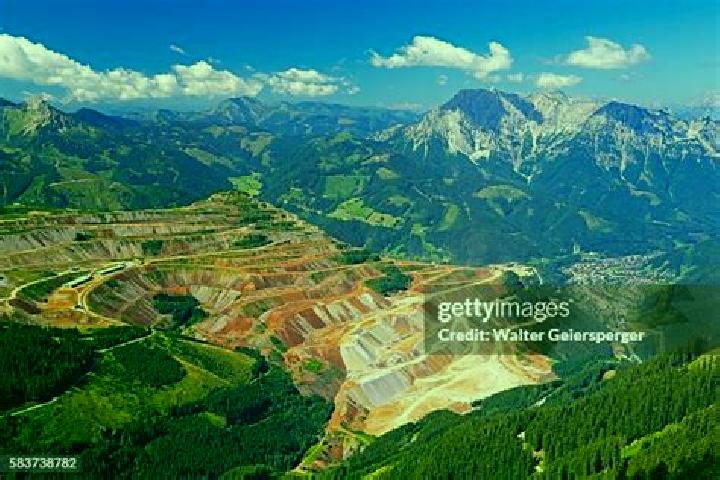 Escorts Mining, Austria — Local Companions