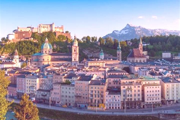 Escorts Mischendorf, Austria — Local Companions