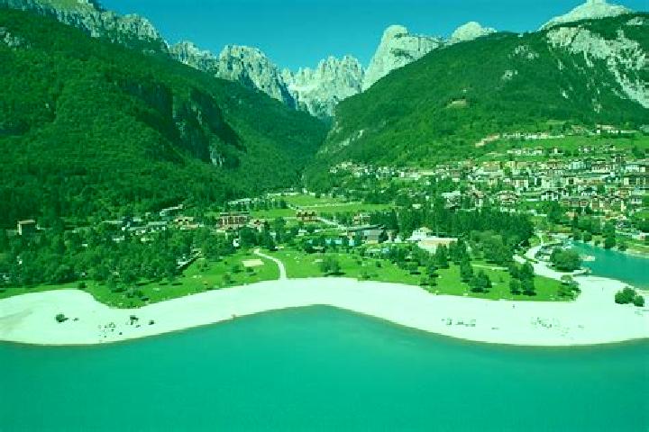 Escorts Molveno, Italy — Local Companions