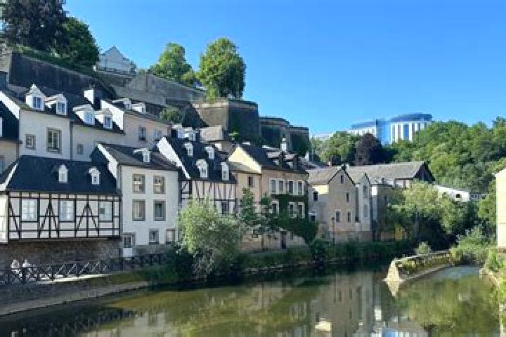 Escorts Mondercange, Luxembourg — Local Companions