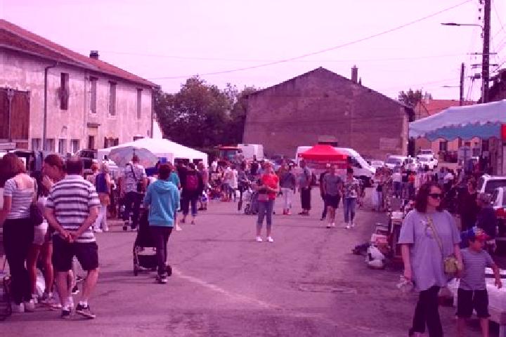 Escorts Mont-Bonvillers, France — Local Companions