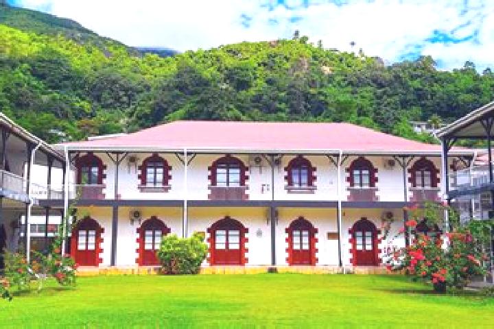 Escorts Mont Fleuri, Seychelles — Local Companions