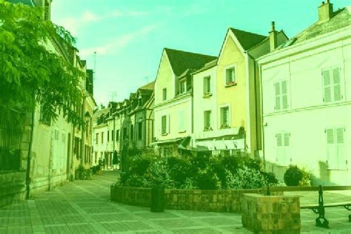 Escorts Montargis, France — Local Companions
