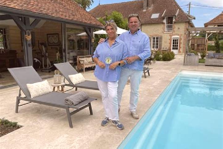 Escorts Montaulin, France — Local Companions