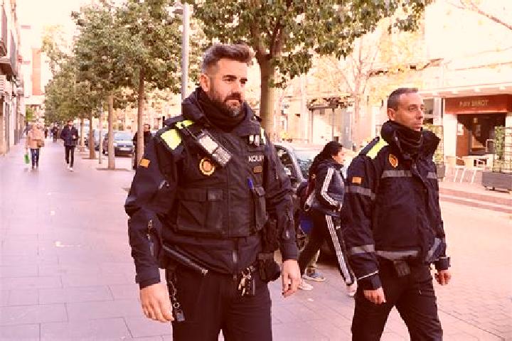 Escorts Montcada i Reixac, Spain — Local Companions
