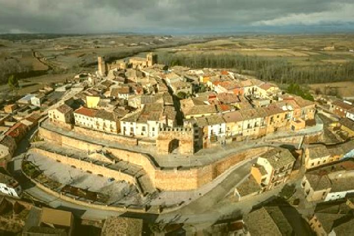 Escorts Monteagudo de las Vicarias, Spain — Local Companions