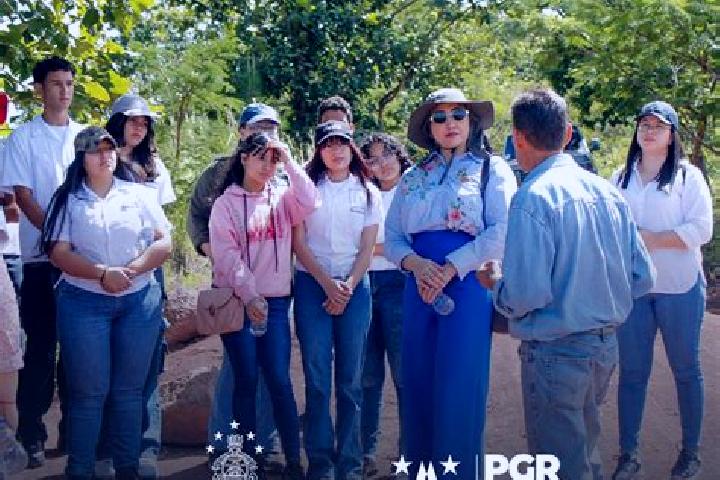 Escorts Monterrey, Honduras — Local Companions
