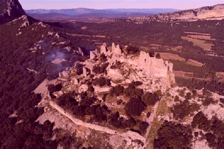 Escorts Montferrand-le-Chateau, France — Local Companions
