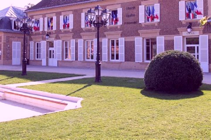 Escorts Montlhery, France — Local Companions
