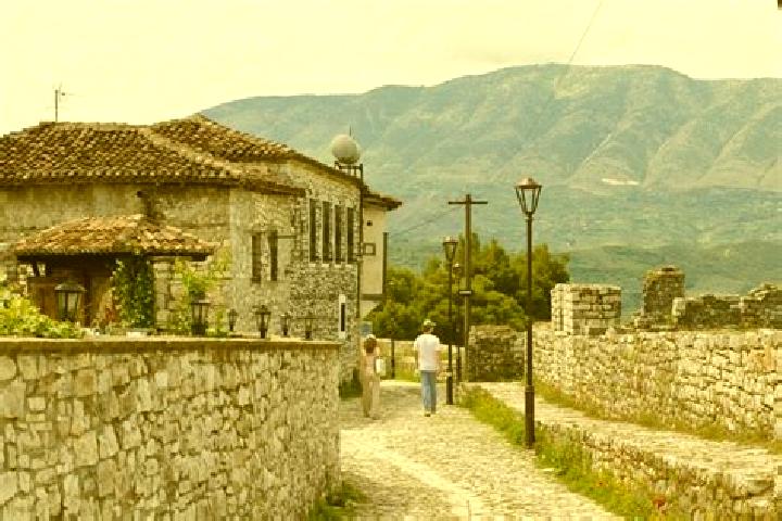Escorts Morave, Albania — Local Companions