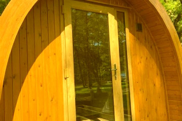 Escorts Mountain Lodge Park, United States — Local Companions