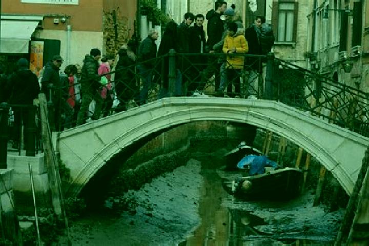 Escorts Mozzagrogna, Italy — Local Companions
