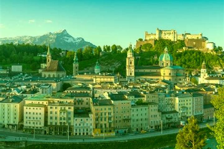 Escorts Muerzsteg, Austria — Local Companions