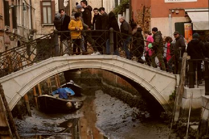 Escorts Murisengo, Italy — Local Companions